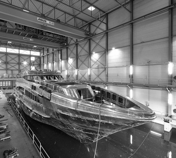 Motor yacht Project Azuro - front view