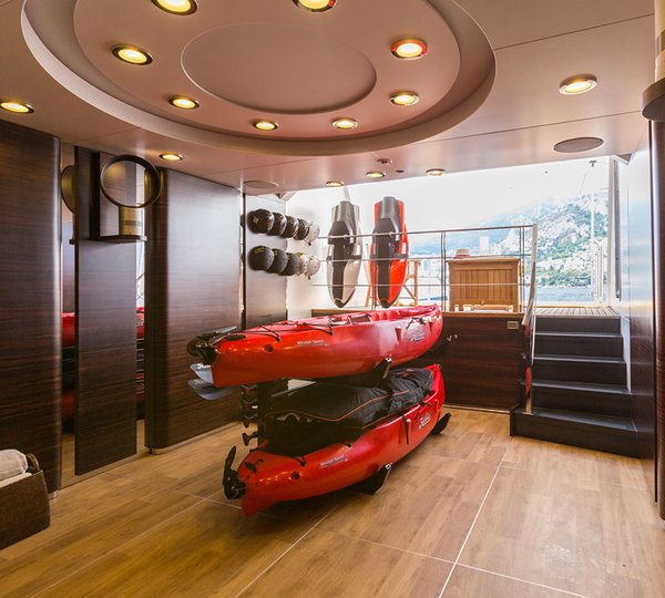 Motor yacht QM OF LONDON - beach club storage for water toys