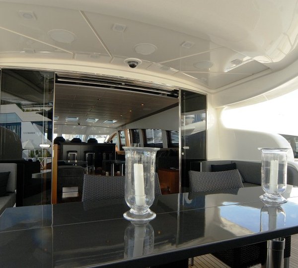 Motor yacht RG 512 - Aft Deck Dining