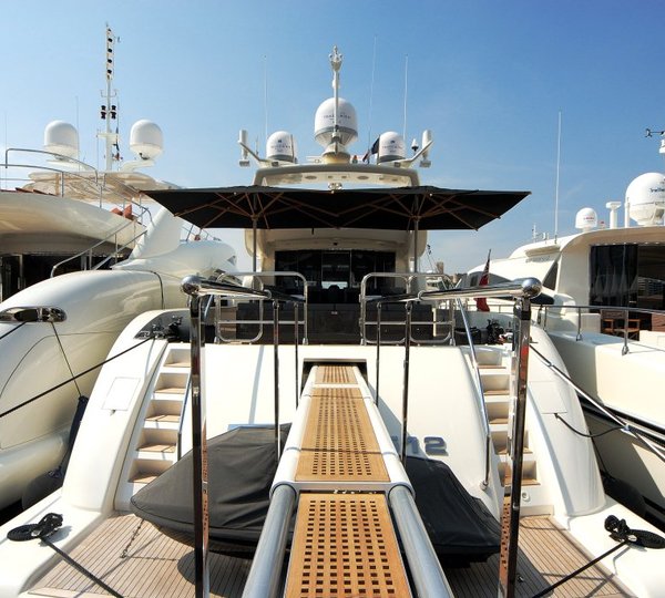 Motor yacht RG 512 - Passerelle and Swim Platform