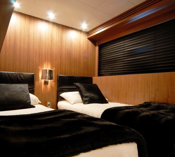 Motor yacht RG 512 - Twin Cabin