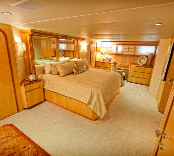 Motor yacht SALACIA - Master Cabin