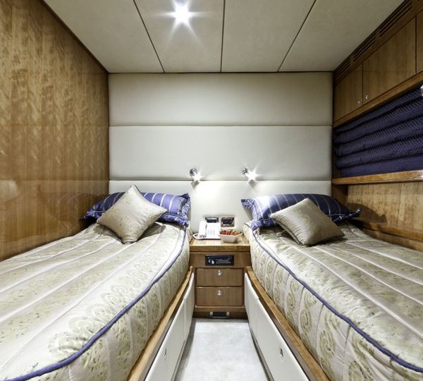 Motor yacht SAMARIC  -  Twin Cabin