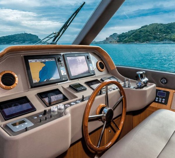 Motor yacht SEA PASSION - Cockpit