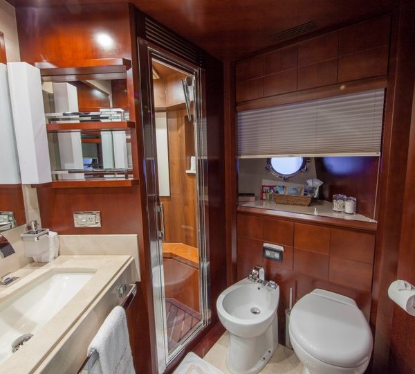 Motor yacht SORRIDENTE - Master en-suite his