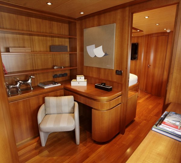 Motor yacht SUMMER DREAMS - Master entrance