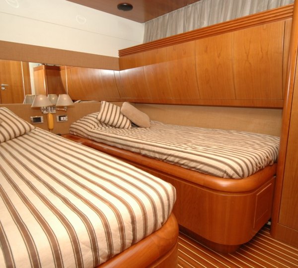 Motor yacht SWEET TITI - Twin Cabin