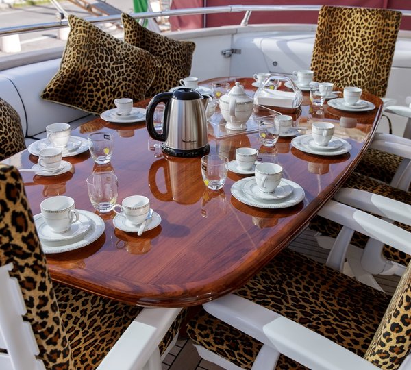 Motor yacht Sea Jaguar - Alfresco Dining