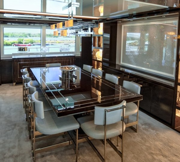 Motor yacht TAKE 5 - 005