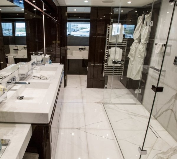 Motor yacht TAKE 5 - 008