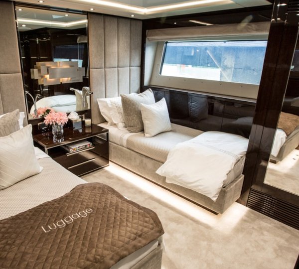 Motor yacht TAKE 5 - 012