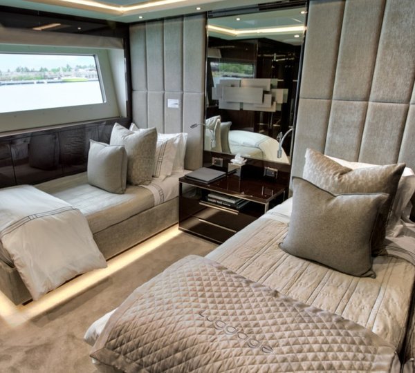 Motor yacht TAKE 5 - 014