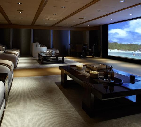 Musashi superyacht - Cinema