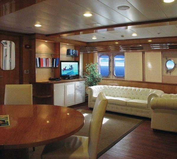 NAVE BARBARA -  Salon