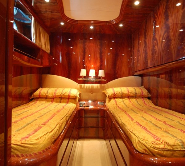 NEVER ONE - Twin cabin