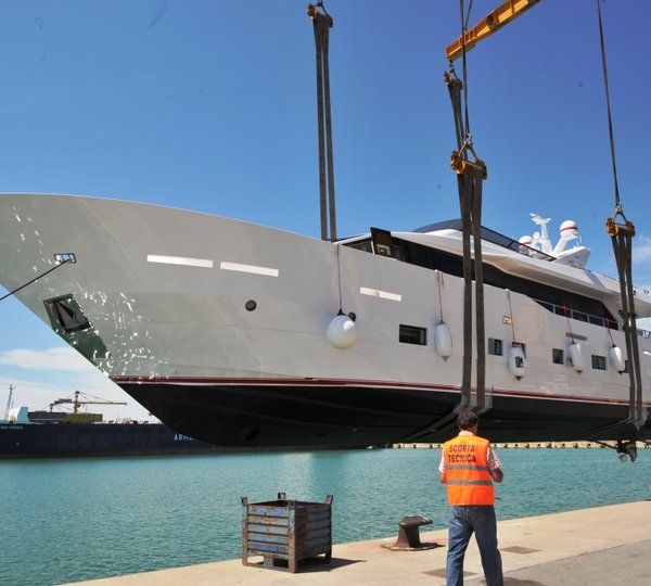 Nadara 30 Motor yacht Aurora launched by Tecnomar
