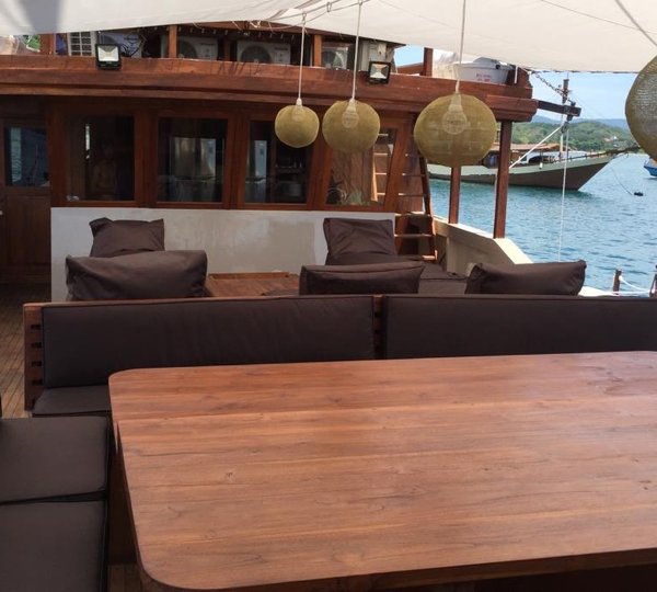 Nyaman - Dining Table