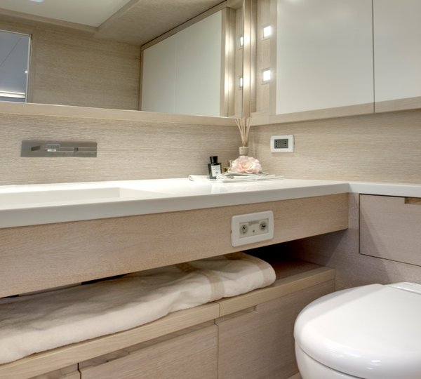 ONE SHOT - Ensuite 2