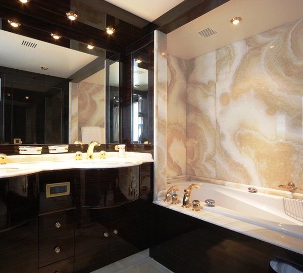 ORION -  VIP Bathroom