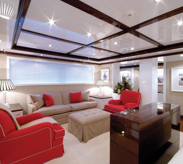 OXYGEN - Master Seating Area