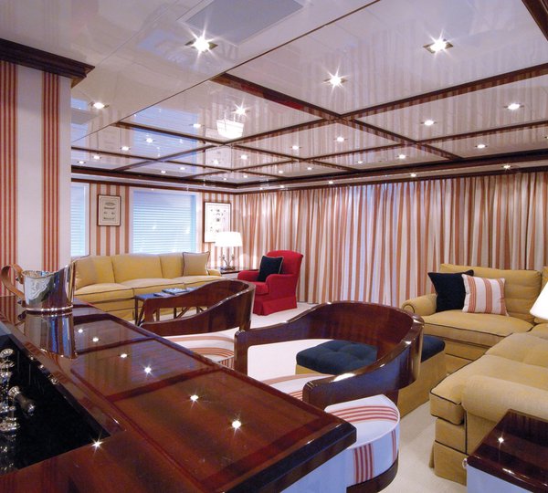 OXYGEN - Upper Salon 2