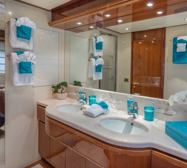 PARADISE - VIP ensuite