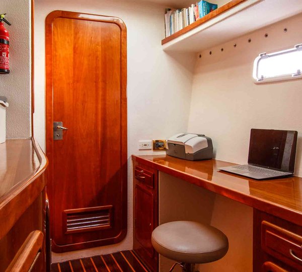 PEGASUS OF LONDON - Office