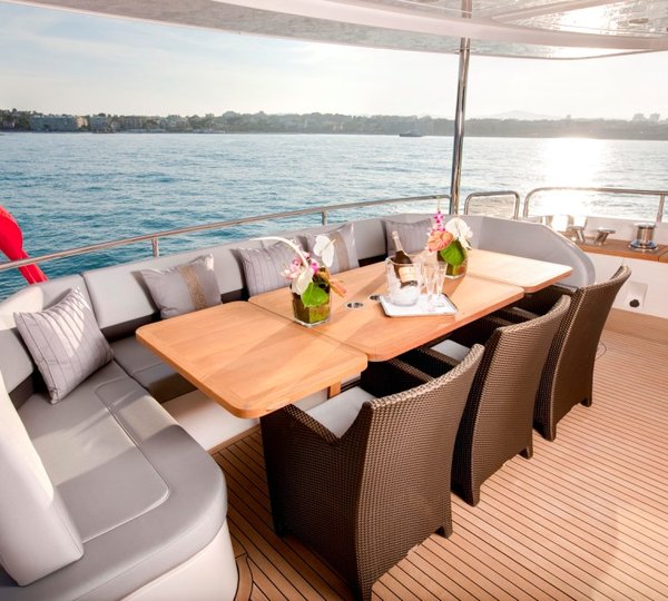 PRINCESS LILY - Aft Deck