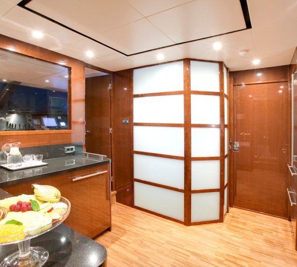 PRINCESS LILY - Galley