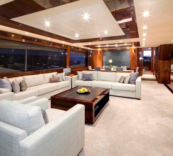 PRINCESS LILY - Salon