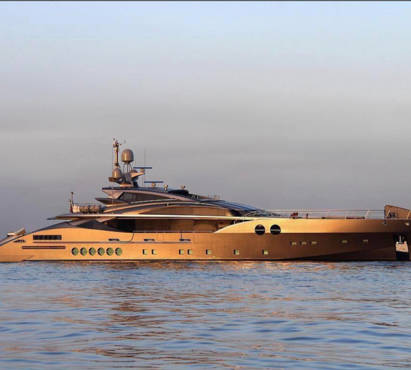 Palmer Johson superyacht Sanam. Phot credit @yachts_on_the_rock