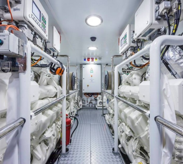 Pram Jamuna IV Yacht - Engine Room - Photo Alberto Cocchi