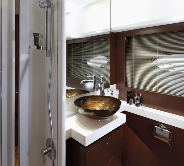 Princess 64 LADY M -  Guest Ensuiite