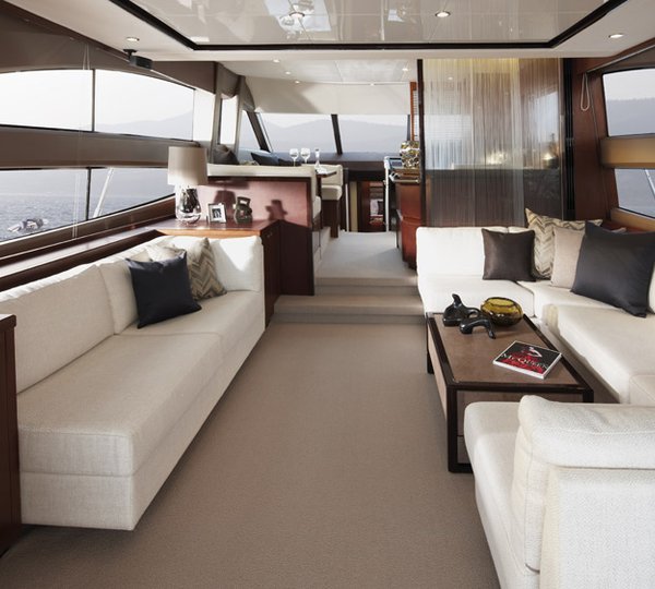 Princess 64 LADY M -  Main Salon