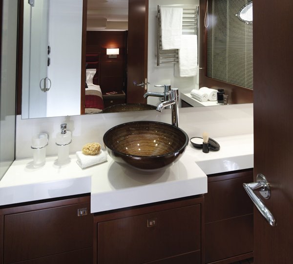 Princess 64 LADY M -  Master Ensuite