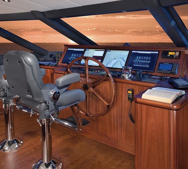 Q74 Meriweather Superyacht Helm