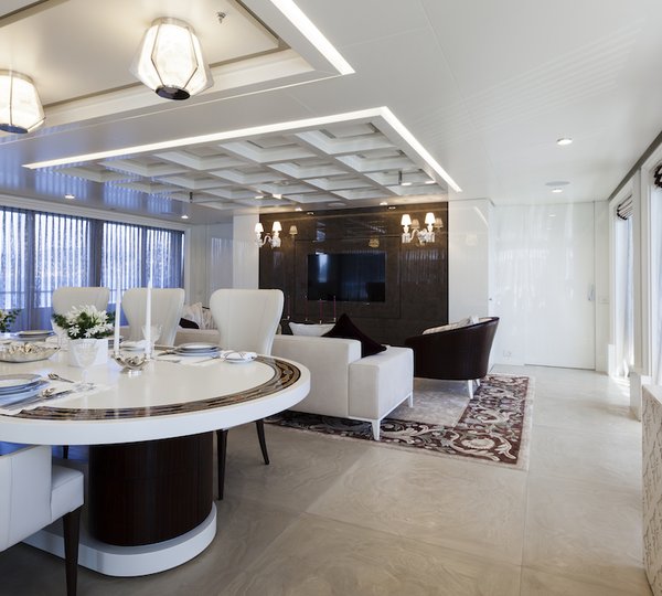 Quinta Essentia - main deck dining area