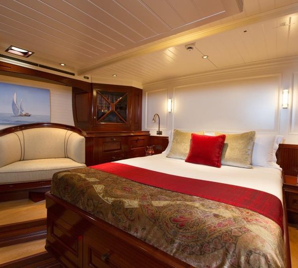 RAINBOW - Master cabin