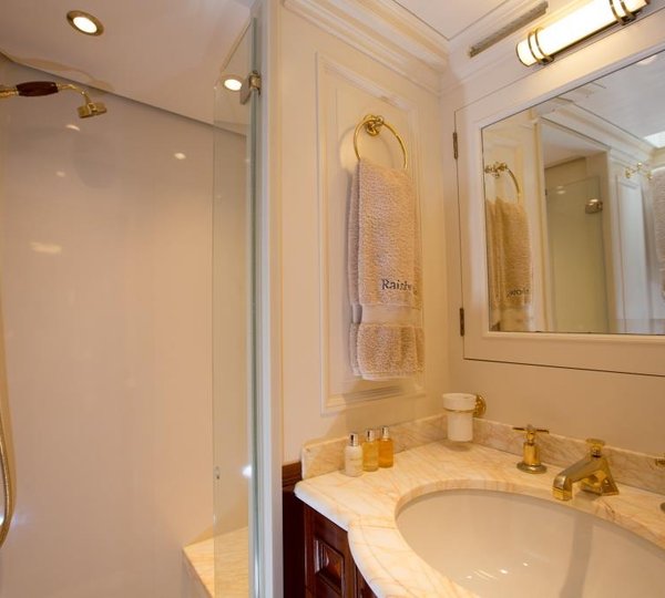 RAINBOW - Twin bathroom