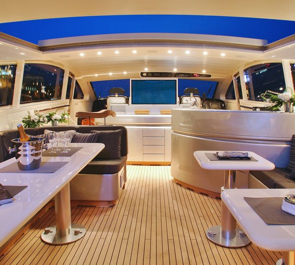 SARAH A -  Upper Cockpit Salon