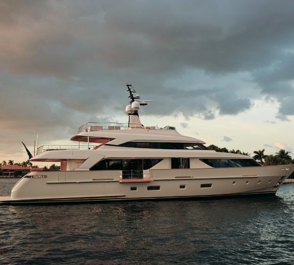 SD112 superyacht O by Sanlorenzo