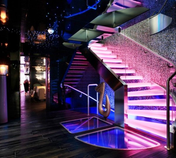 SEA FORCE ONE - Stairway