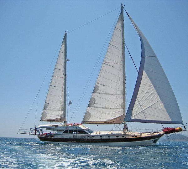 SERENITY 86 - Sailing