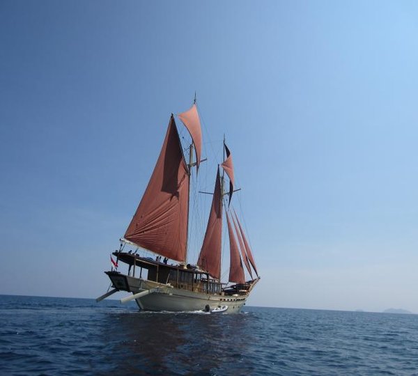 SI DATU BUA Under Sail