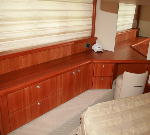 SIGMA - Master cabin vanity