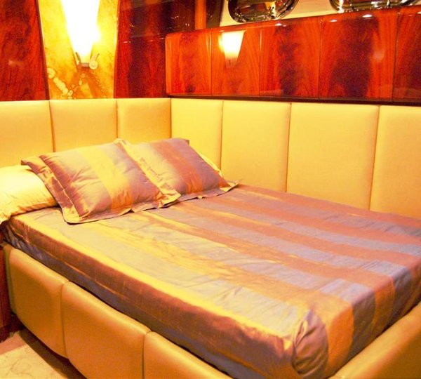 SPARKLING -  Double Cabin