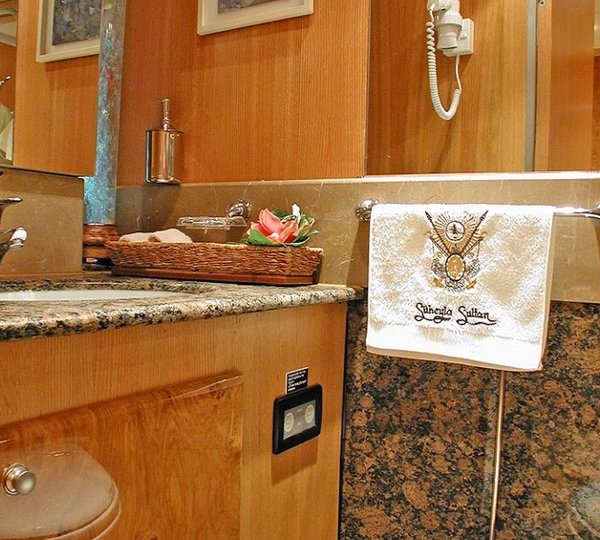 SUHEYLA SULTAN -  Ensuite