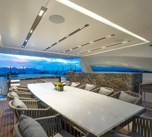 SUPERYACHT OURANOS AL FRESCO DINING