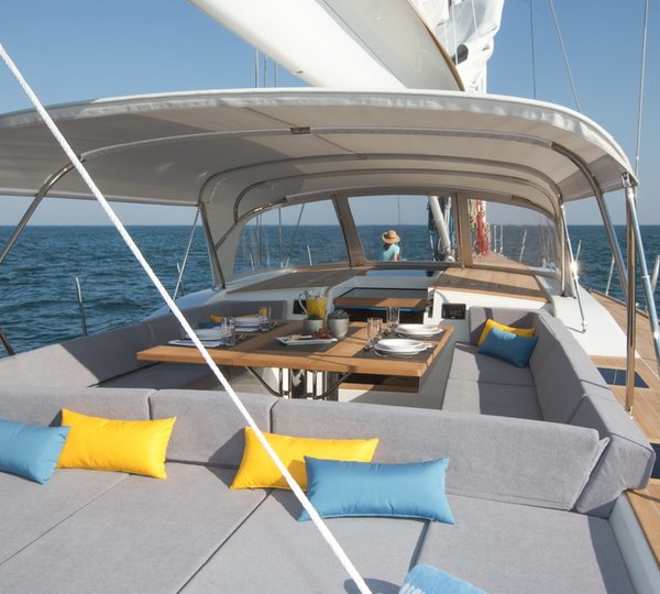 SW82 luxury yacht Feelin Good