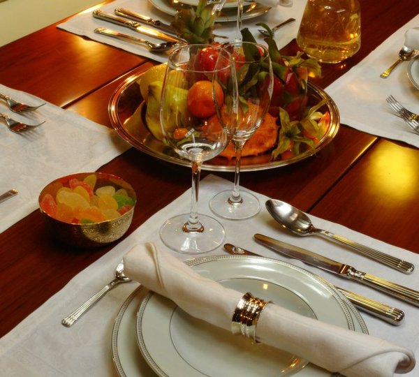 SY AELLO - Table setting